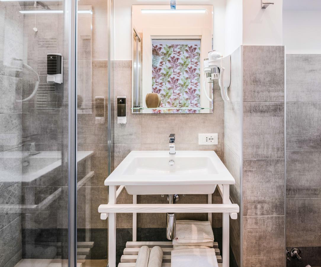 Lele Rooms San Lorenzo 로마 외부 사진