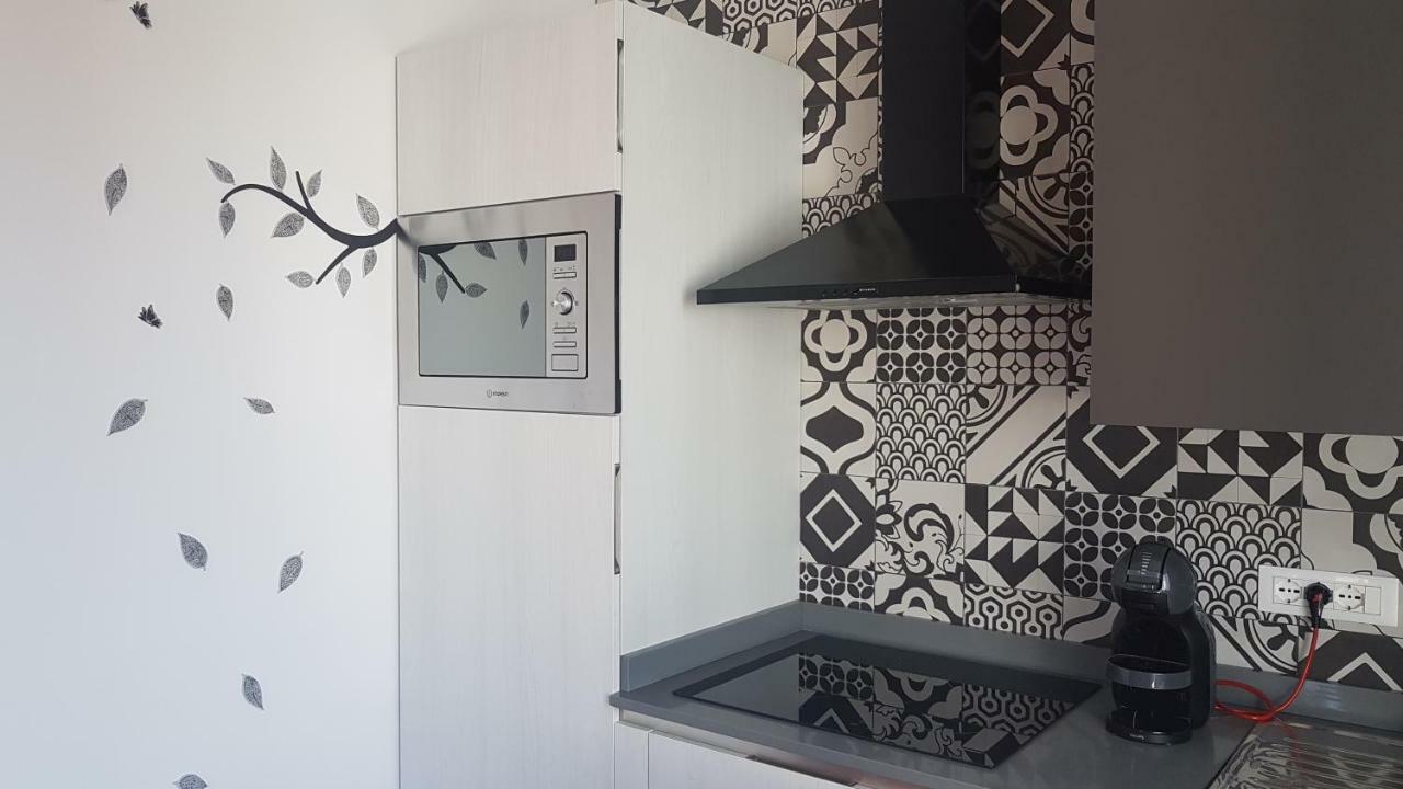Lele Rooms San Lorenzo 로마 외부 사진