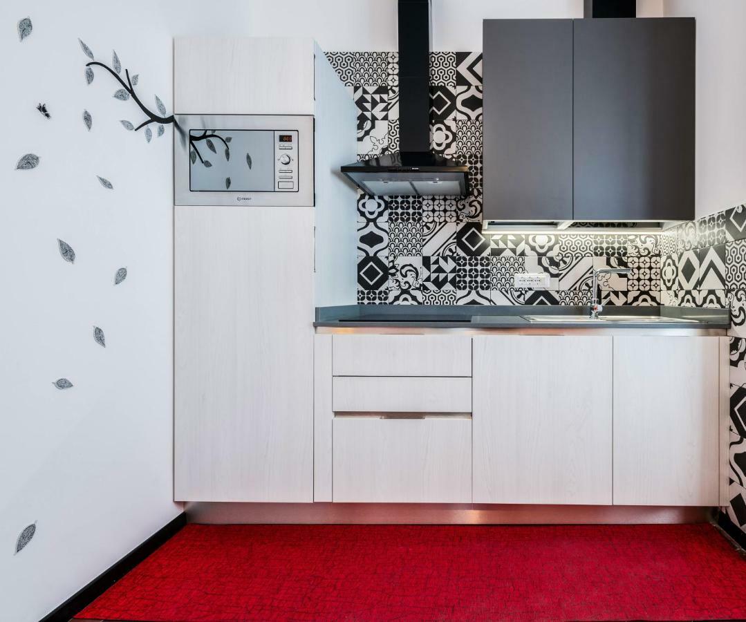 Lele Rooms San Lorenzo 로마 외부 사진